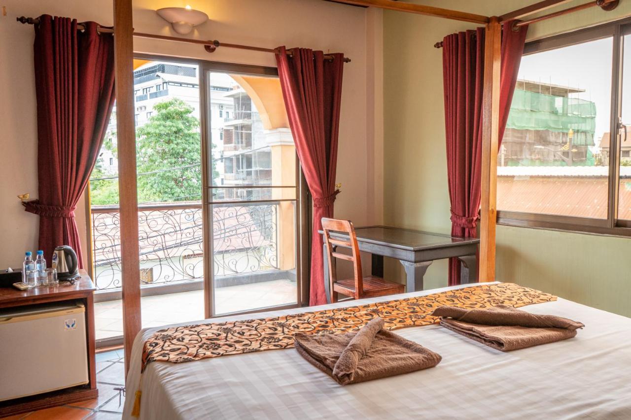 Den Hotel Totonou Сиемрип Экстерьер фото